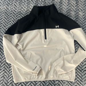Women’s Under Armour Crop jacket Sz small